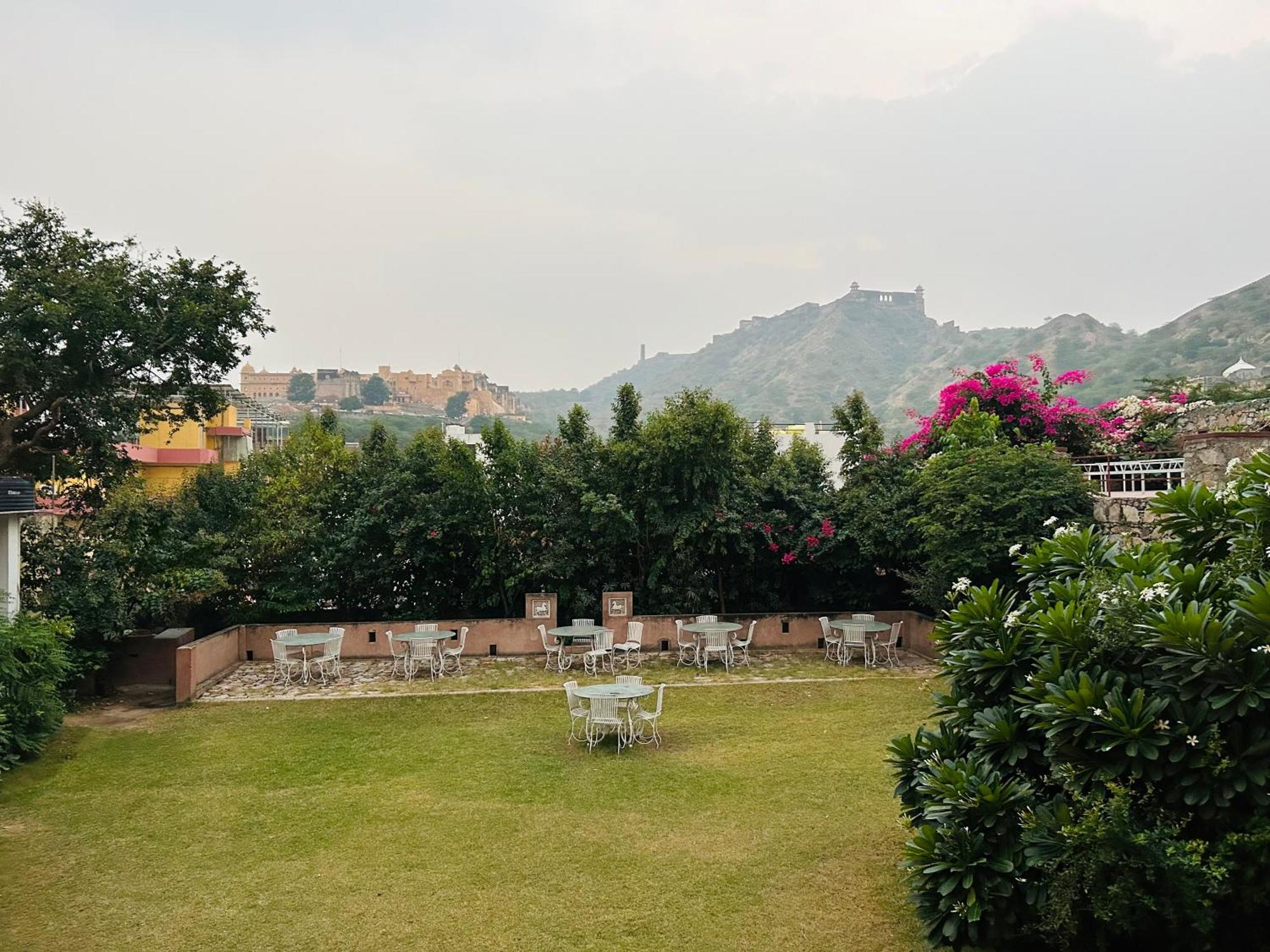 Adhbhut Hotel Jaipur Luaran gambar