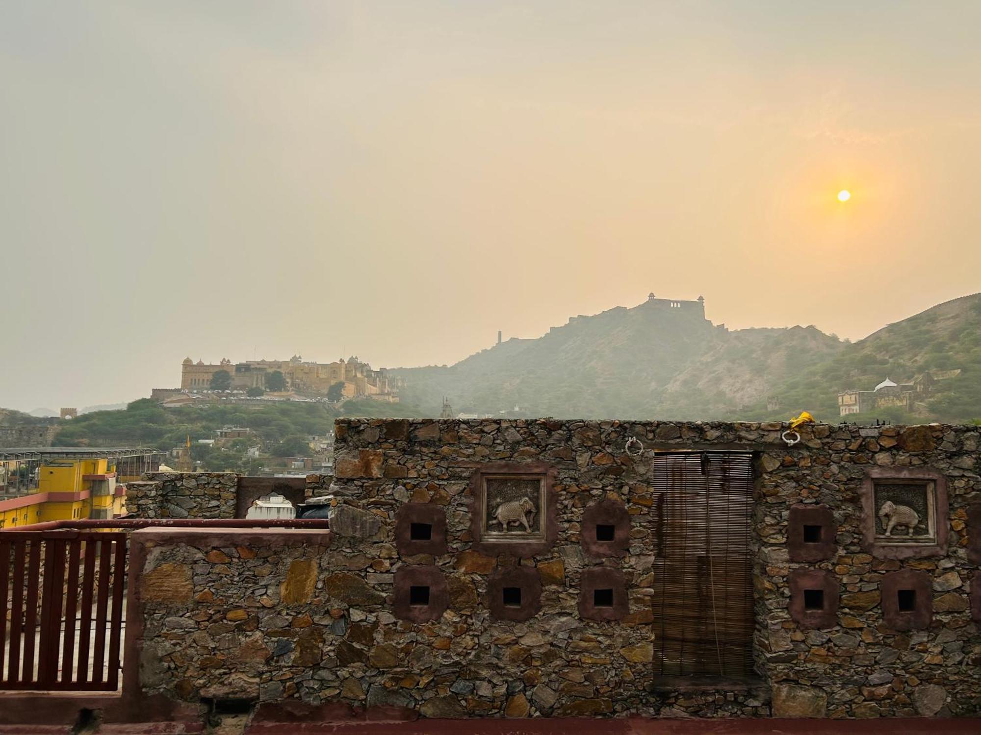 Adhbhut Hotel Jaipur Luaran gambar