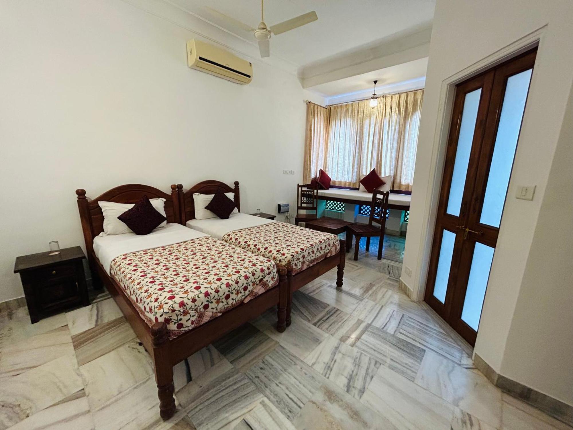 Adhbhut Hotel Jaipur Luaran gambar